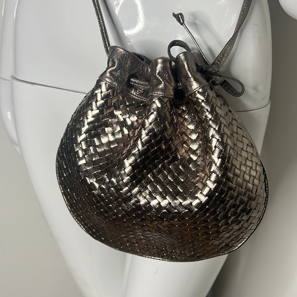 Stephane Kelian Interwoven Gray Metallic Leather Drawstring Crossbody Bag - Picture 2 of 9